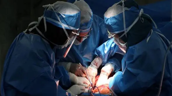 محمد 11 ساله اشک همه را در مشهد در آورد / دختر و پسر 14 و 15 ساله جان دوباره گرفتند