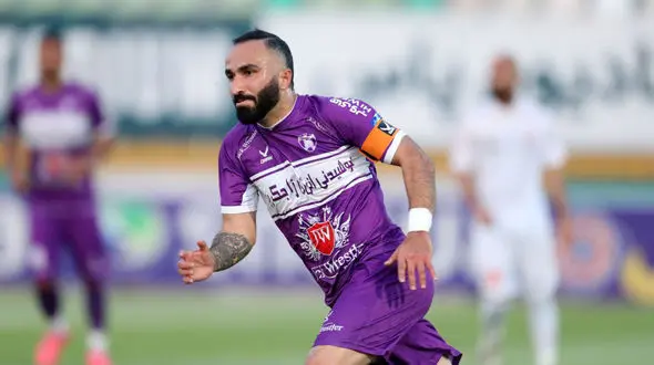  جادوگری هنوز در فوتبال ایران قربانی می گیرد / احضار داریوش شجاعیان به کمیته اخلاق!