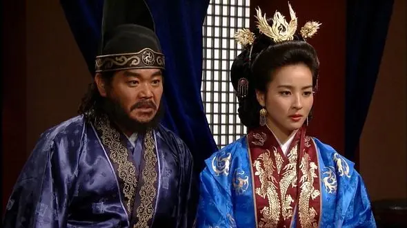 تغییر چهره رئیس موپالمو سریال جومونگ بعد 18 سال در کنار همسرش 