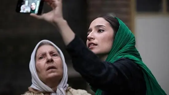 فوت شیرین یزدانبا کارنامه ای درخشان سینمایی / ابد و یک روز، آشغال های دوست داشتنی، ملبورن، نزدیک تر و...