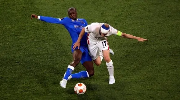 فرانکفورت با پیروزی در ضیافت پنالتی ها جام را به آلمان برد