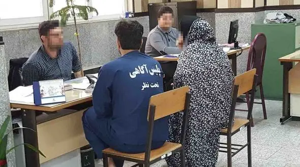 راز شوم  قائزه و خواهرش در اتاق ملاقات پلیس + عکس