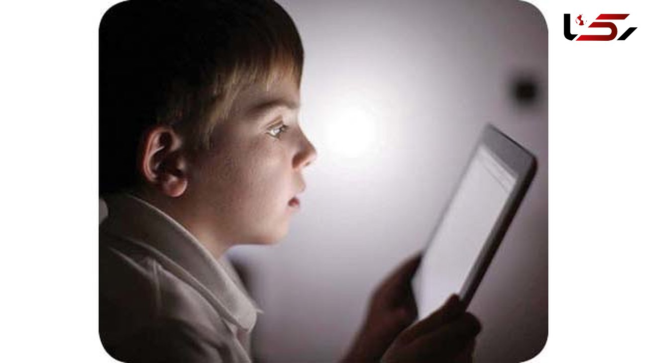 خطر اعتیاد به تلفن هوشمند برای کودکان 