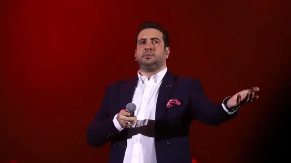 دابسمش امید حاجیلی و دخترجوان در خودرو شخصی + فیلم