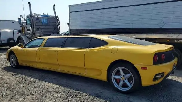 لیموزین فراری، تجمل و سرعت در یک خودرو!