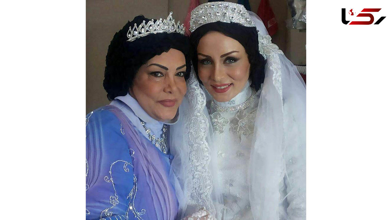 بازیگر زن معروف ایرانی با لباس عروسی در کنار گیتی ساعتچی +عکس 