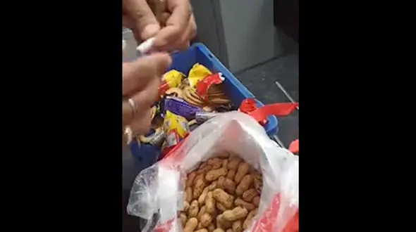 روش جدید قاچاق ارز در فرودگاه که به عقل جن هم نمی رسد + فیلم