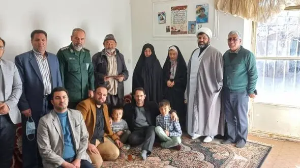 دیدار فرمانده تیپ ۸۲ ساله الامر (عج)با جمعی از خانواده های شهدای مدافع حرم و فاطمیون