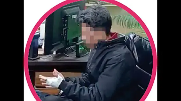 گفتگو با پسر 16 ساله که نارنجک در دستانش منفجر شد / وحشت انفجار همه را از خانه هایشان بیرون کشید + عکس