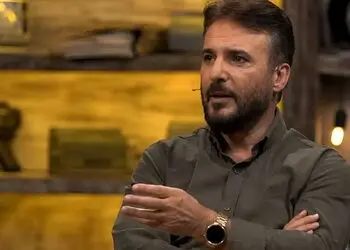 فیلم/ نگاهی به چیدمان منزل شاهانه و سنتی سیدجواد هاشمی/ از مبلمان کلاسیک و کابینت‌های مدرن آشپزخانه تا تابلوی هنری