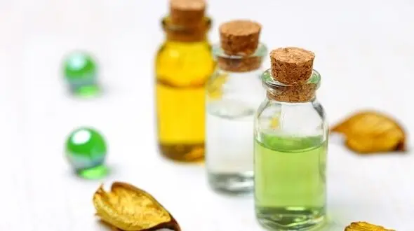 چرب کردن اطراف ناف با روغن گیاهی کدام بیماری ها را درمان می کند؟