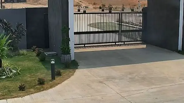 ویدئو شکافته شدن زمین هنگام زلزله مهیب / تماشا کنید لحظه جدا شدن زمین در چند ثانیه