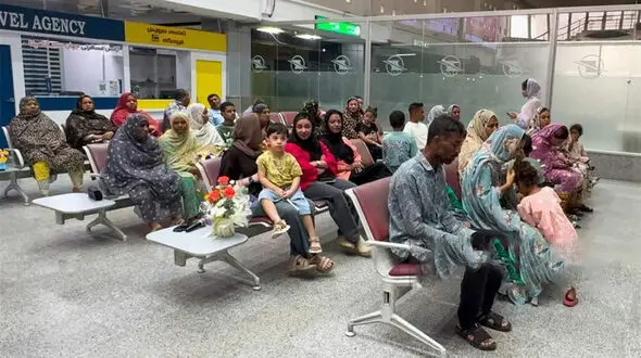 بازگشت 10 صیاد بندرلنگه به آغوش خانواده