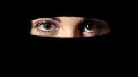 فیلم / فیلمبرداری زن محجبه از اقدام غیر اخلاقی با خودش در یک فروشگاه 