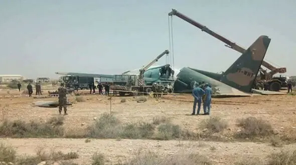 سقوط هواپیمای سی 130 هنگام فرود +عکس