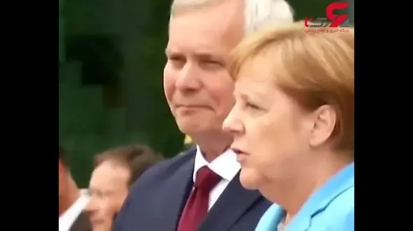 آنگلا مرکل صدراعظم آلمان بازهم لرزید / او سوژه دوربین‌های خبری شد+فیلم