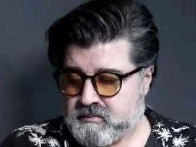 دانلود آهنگ ورژن جدید بی حواس از مهدی یغمایی 