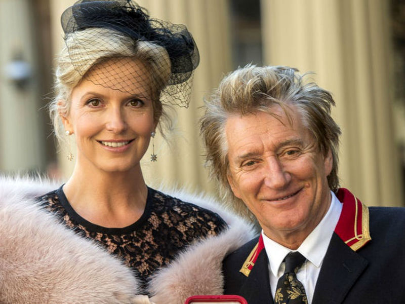 Rod-Stewart-and-Penny-Lancaster-w700