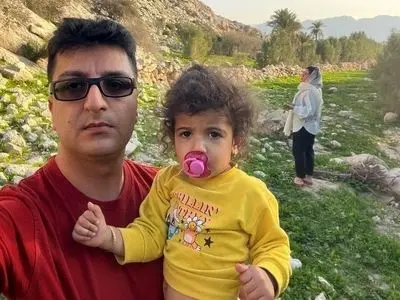 فیلم / استفاده برای اولین بار از عجیب ترین موشک آمریکا در لامرد / بارش ۷۲۰ هزار گلوله برسر مردم بیگناه / اگر زودتر اتفاق می افتاد از فاجعه مدرسه میناب بدتر بود / آوینا برزگر کوچولوترین شهید فاجعه لامرد