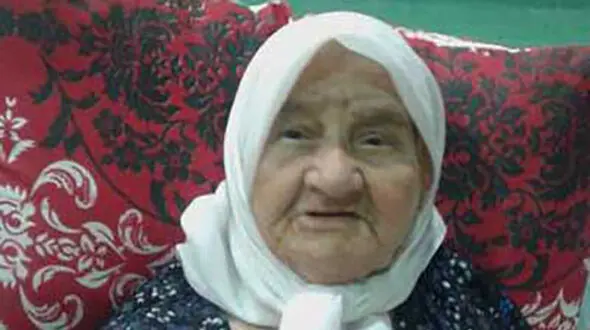 بانوی ۹۲ساله اردکانی کرونا را شکست داد+عکس