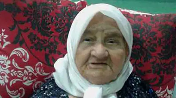 بانوی ۹۲ساله اردکانی کرونا را شکست داد+عکس