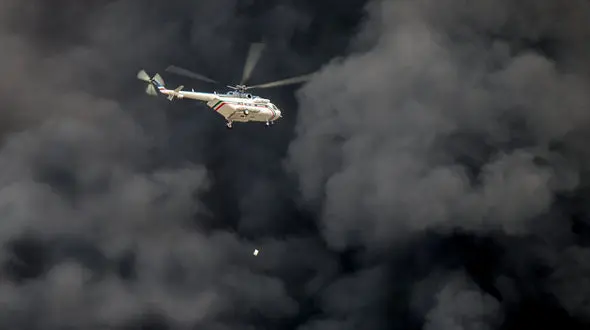 خاموش‌ سازی علمی در انفجار بندرعباس / چرا مواد ضدحریق با بسته‌بندی پرتاب می شدند + فیلم