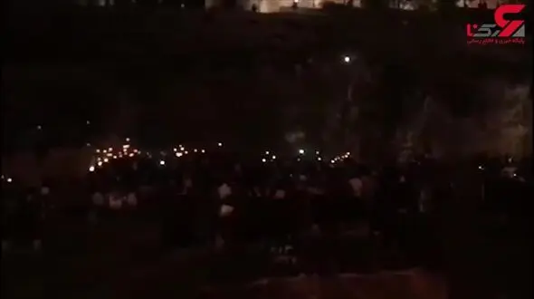 مراسم شام غریبان جان باختگان حادثه سیل شیراز در دروازه قرآن برگزار شد + فیلم
