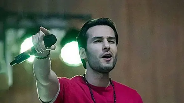 دانلود آهنگ مهدی احمدوند ( ورژن هوش مصنوعی ) به نام چرا تورم ندارم 