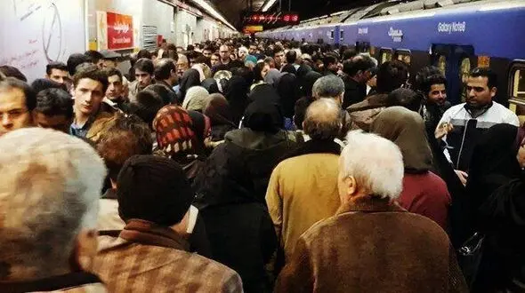 پشت پرده خودکشی صبح امروز در متروی تهران 