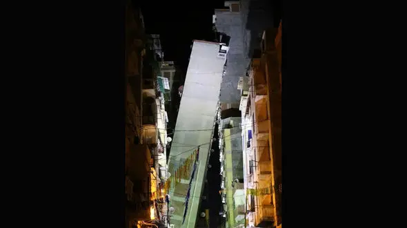 واژگونی ساختمان ۱۴ طبقه در شهر اسکندریه  + عکس 