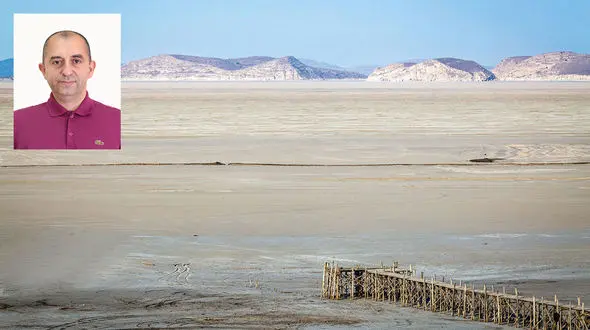 دکتر زارع: خشکی دریاچه ارومیه نتیجه عناد با علم است/ دریاچه عملاً از سال ۱۴۰۲ به یک دریاچه فصلی تبدیل شد