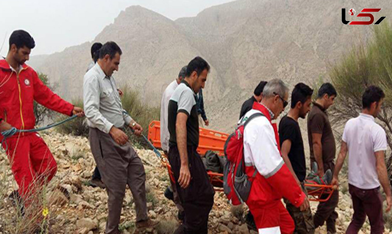 نجات مرد 47 ساله در کوهستان مرودشت + عکس 