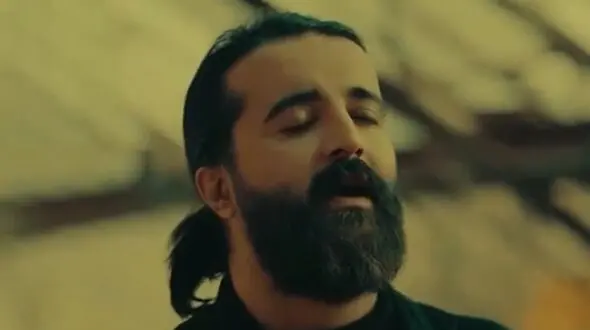 دانلود آهنگ باشکوه  «یادم نرفته» هوروش بند/ دور شدی از دنیام باورشم سخته + موزیک ویدئوی احساسی