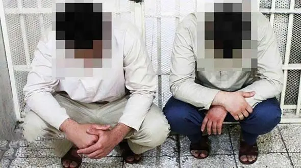 بازداشت 2 مرد خطرناک که روی مردم خاش اسلحه می کشیدند