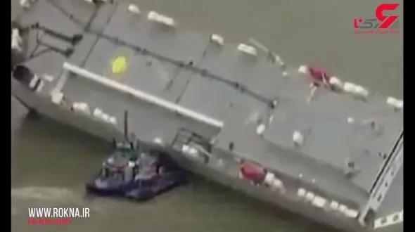 فیلم غرق شدن 1400 خودروی لوکس در نزدیکی ساحل جده