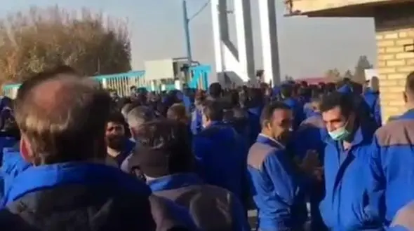 کارگران متحصن ایران خودرو تبریز گرسنه هستند + فیلم 