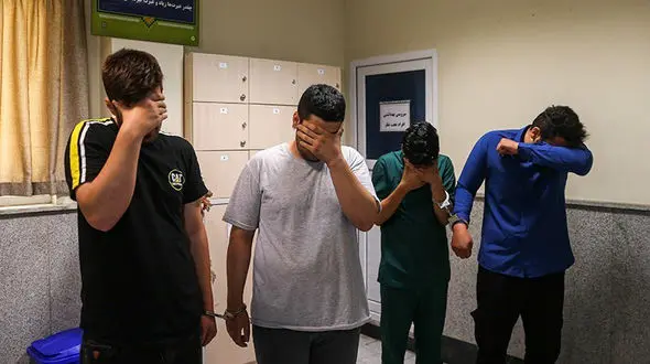 5 پلیس کامل دلارفروش های فردوسی را تلکه کردند / آنها مجهز بودند+ عکس های عجیب