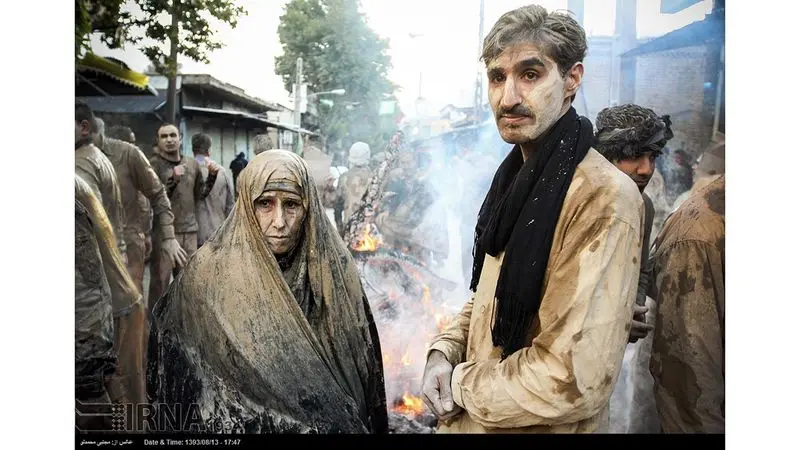 گِل‌مالی یا «خَرَه‌مالی» در لرستان، آیینی دیرینه از سوگ عاشورایی است
