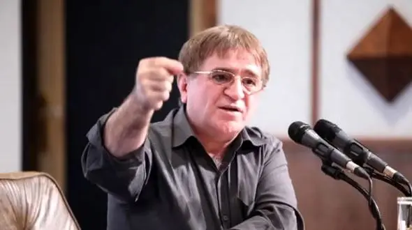 فیلم/ چه زمانی عشق واقعیه؟ / سخنان زیبای دکتر انوشه که شما را از سردرگمی زندگی درمی‌آورد؛ به این امید نباشید که اصلاح میشه، با همین شرایط می‌خواهید؟