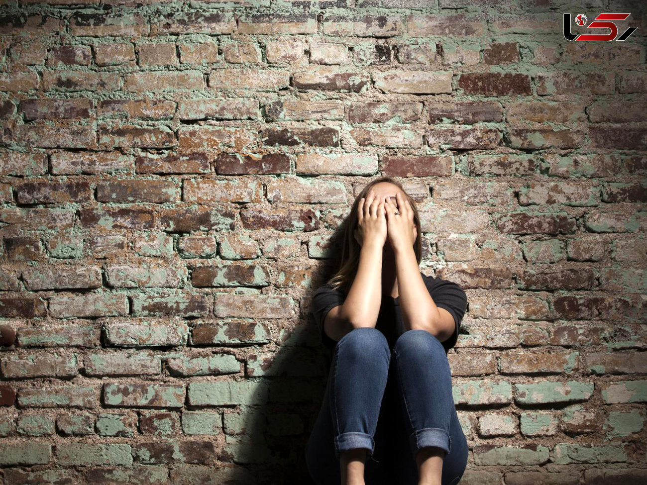 باردار شدن دختر 14 ساله با آزار و اذیت پدر و پسر پولدار