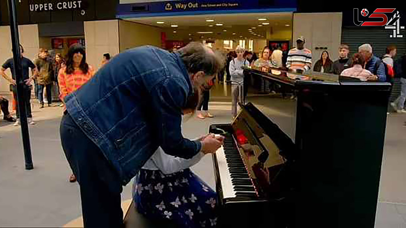 کولاک پیانو نوازی دختر نابینا ! + این فیلم دل جهانیان را تکان داد !