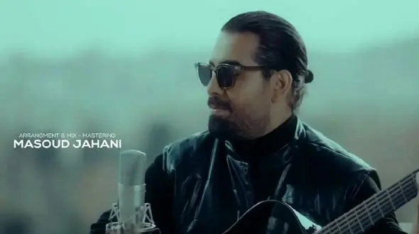 فیلم آوازخوانی باشکوه و احساسی مجید رضوی با آهنگنگین قلبمی / همراه رفقاش خوند یکی از یکی خوش صداتر