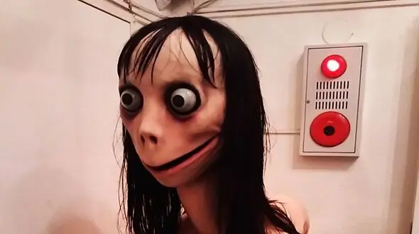 پرسه مومو ترسناک در خیابان های تهران + فیلم