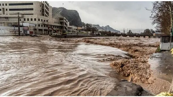 آبگرفتگی و ریزش سقف ایران مال به خاطر باران دیروز تهران + فیلم