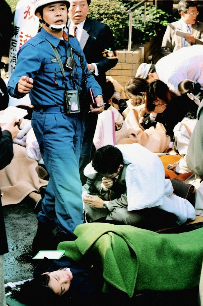 FILE-PHOTO-OF-RESCUE-WORKERS-ASSISTING-PEOPLE-WHO-WERE-INJURED-AFTER-SARIN-NERVE-GAS-ATTACK-ON-SUBWA