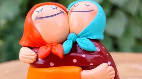 دختران متولد چه ماهی خنده روترند؟