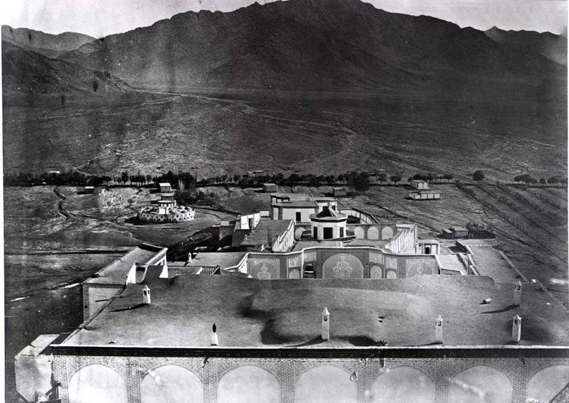 دورنمای عمارت دوشان تپه و مناطق اطرافش در دوران ناصرالدین شاه