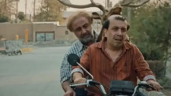 خنده دارترین سکانس اجل معلق، که حسابی پر بازدید شد/ تاریخ واکنش رضا عطاران، در این سکانس رو هرگز فراموش نمی کنه + ویدیو