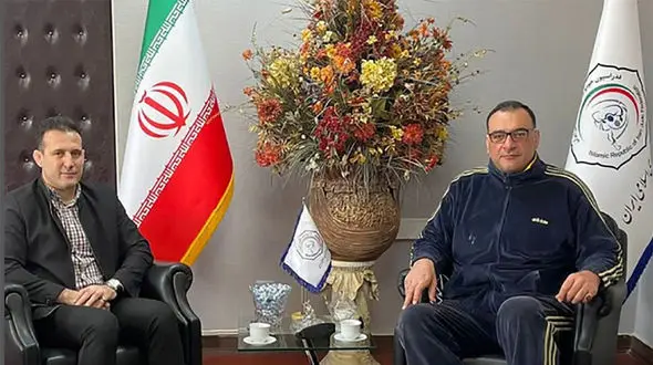 قهرمان ملی ایران حکمش را پاره کرد و استعفا داد!  + عکس