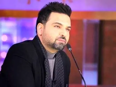 نگاهی به ماشین لوکس، هوش پَران و و شاسی بلند احسان علیخانی در خیابان های تهران +عکس/ این ماشین نیست که هواپیماست